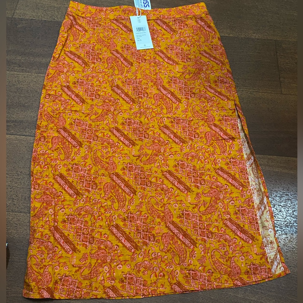 (A249)Orange Paisley Print Skirt Long with Side Slit Size 4 by Rhythm NWTS